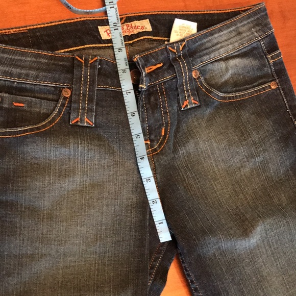 Paris Blues Size 5 mid rise slightly flared jeans w 5-pocket design. Faded. - Picture 5 of 11